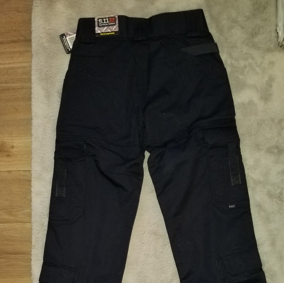 5.11 Tactical Women's pants NWT - Picture 3 of 3